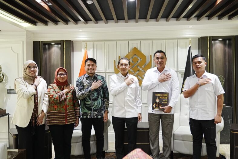 Kementerian Kebudayaan RI bersama Pemerintah Kabupaten Nias Selatan membahas penguatan kerja sama dalam pelestarian dan pengembangan warisan budaya daerah. Foto : Kemenbud