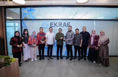 Wali Kota Padang Fadly Amran bersama delegasi dengan Menteri Ekonomi Kreatif RI Teuku Riefky Harsya di Jakarta, Kamis (7/5/2026).